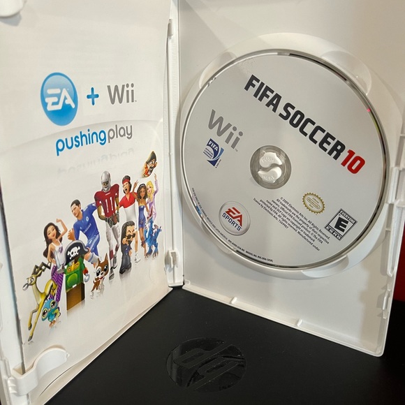 Wii FIFA Soccer 2010 - Picture 2 of 3